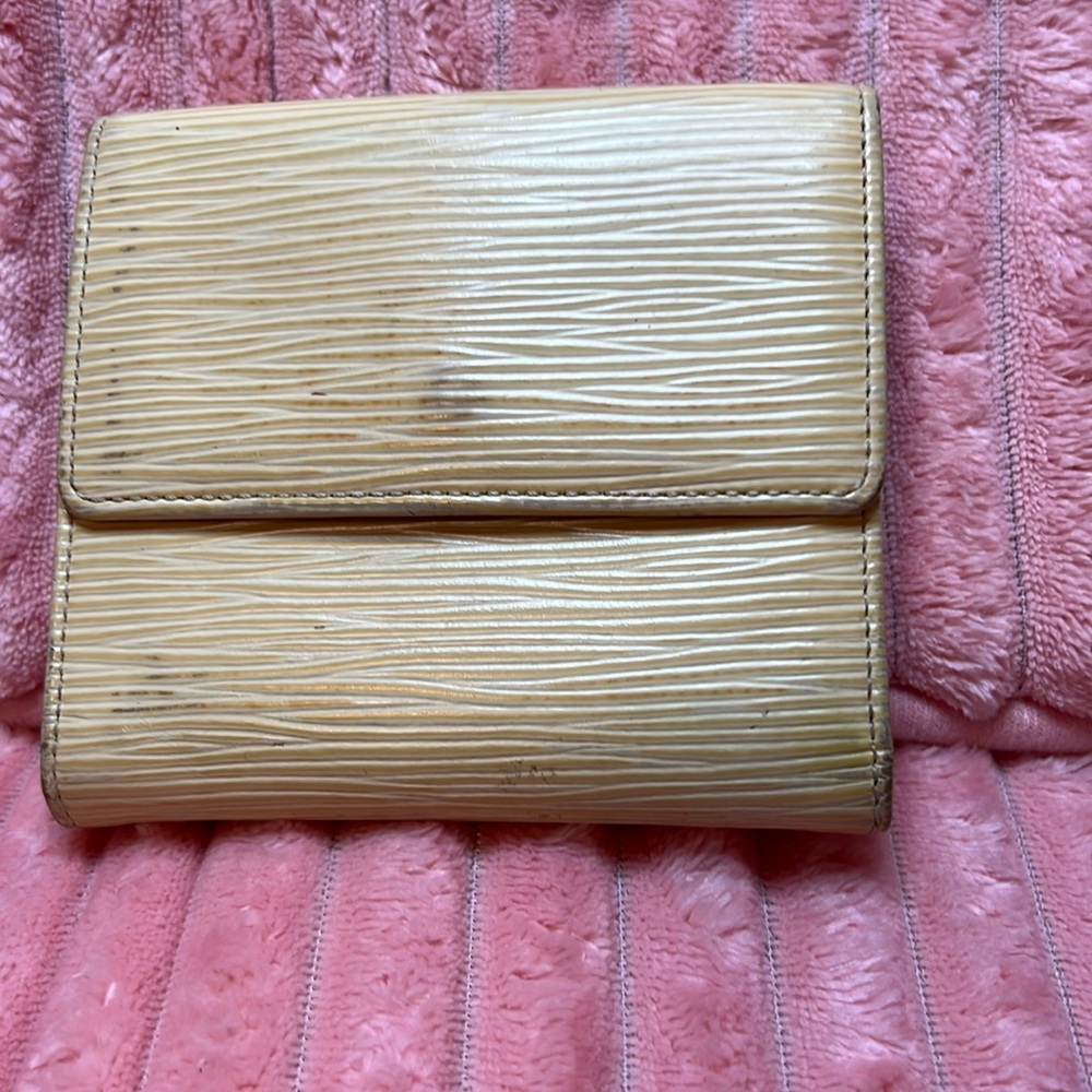 LV Epi wallet